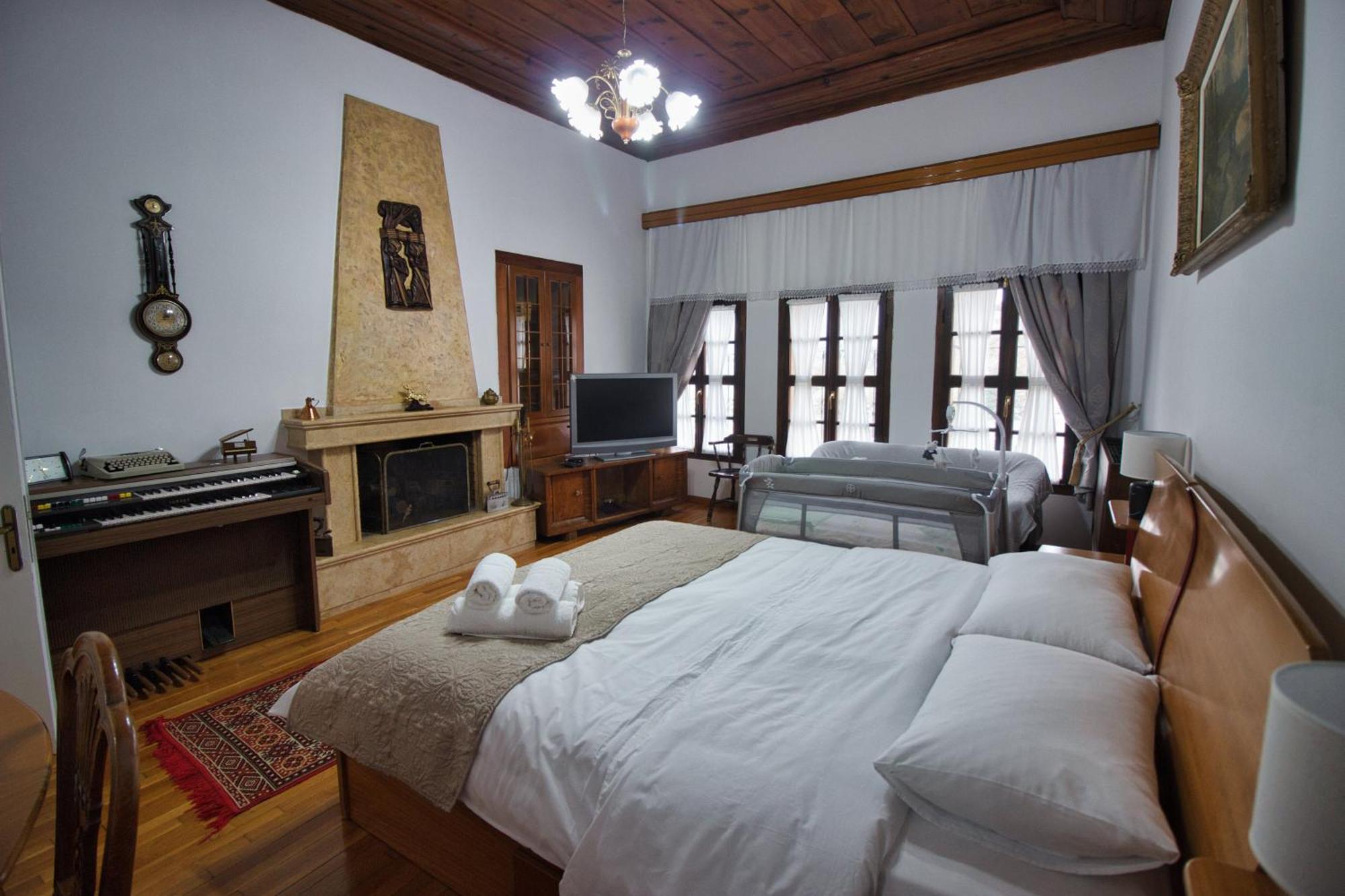 Emblematic House Apartment 2 Gjirokastër Eksteriør bilde