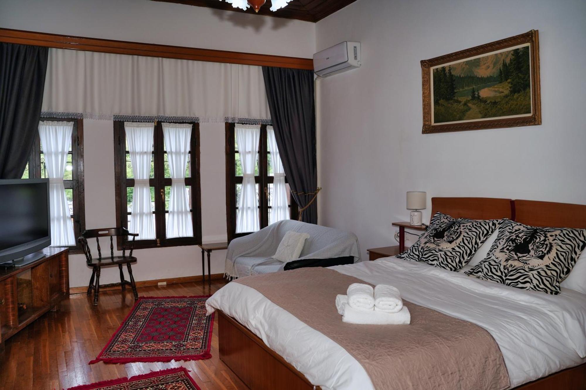 Emblematic House Apartment 2 Gjirokastër Eksteriør bilde
