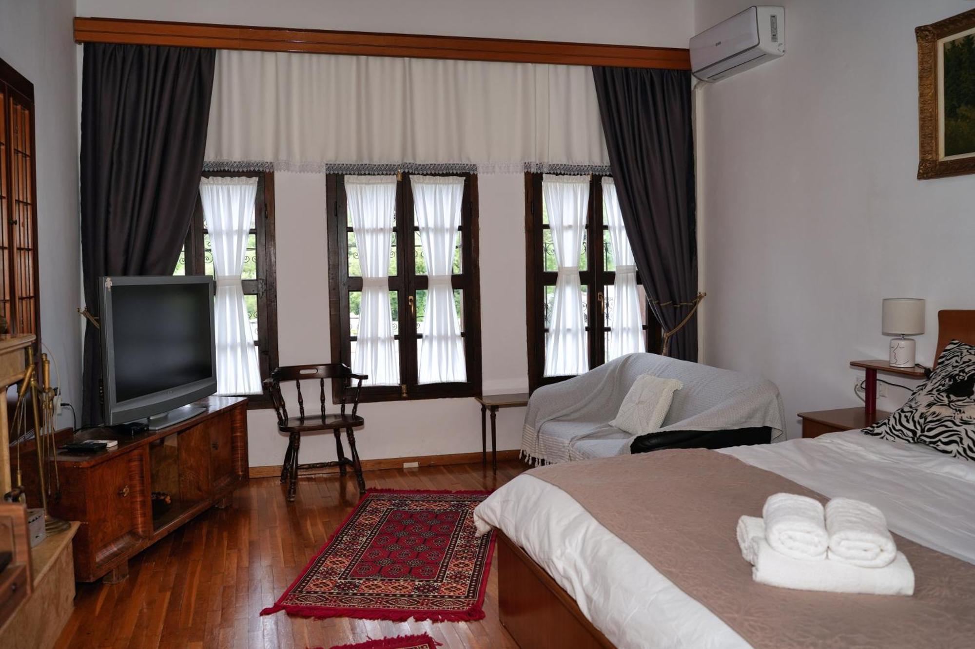 Emblematic House Apartment 2 Gjirokastër Eksteriør bilde