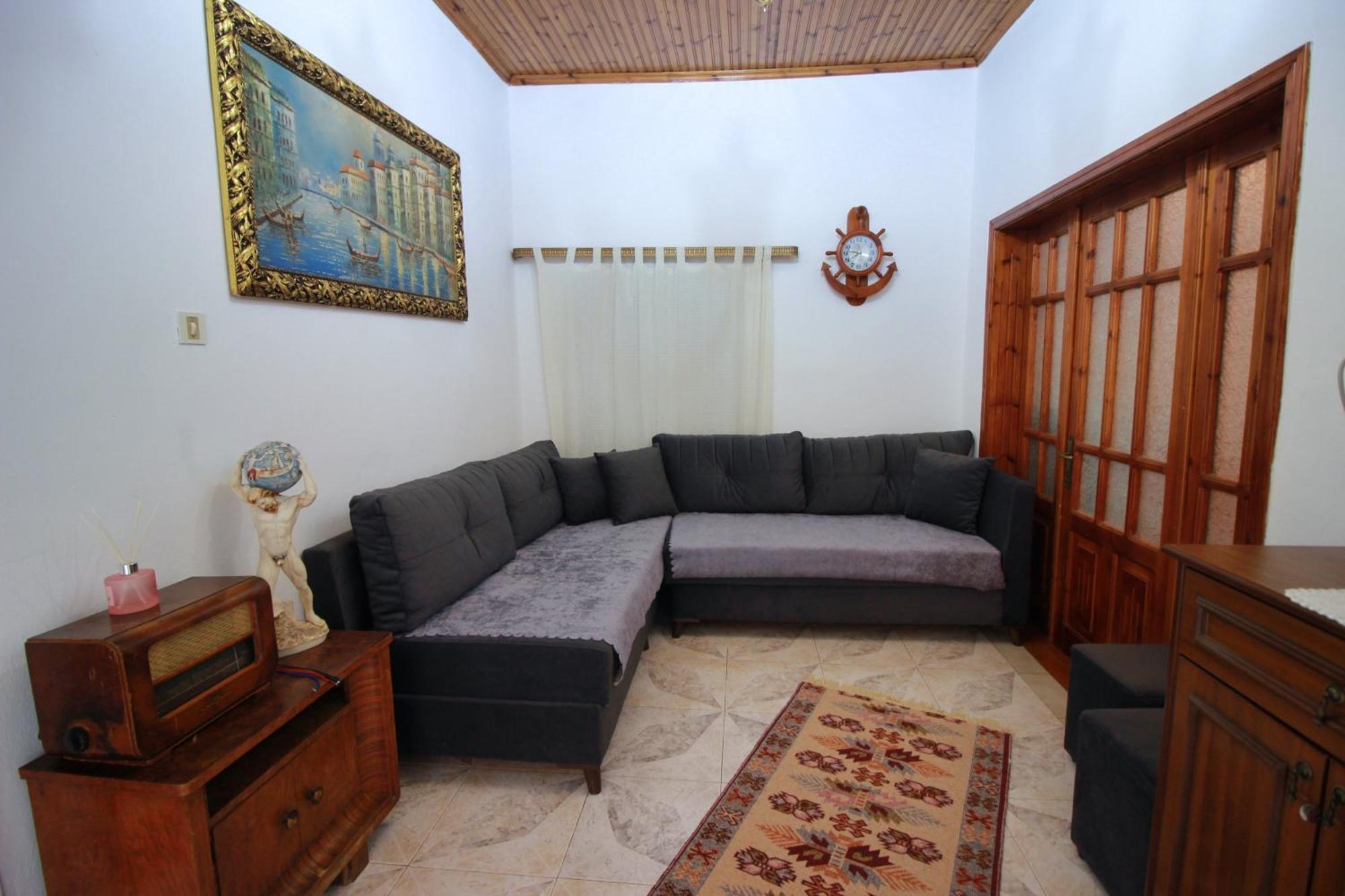 Emblematic House Apartment 2 Gjirokastër Eksteriør bilde